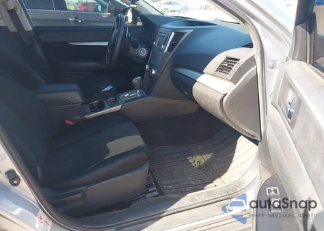 2014 Subaru Outback 2.5I Premium из США, поврежденный, VIN 4S4BRCCC6E3244162